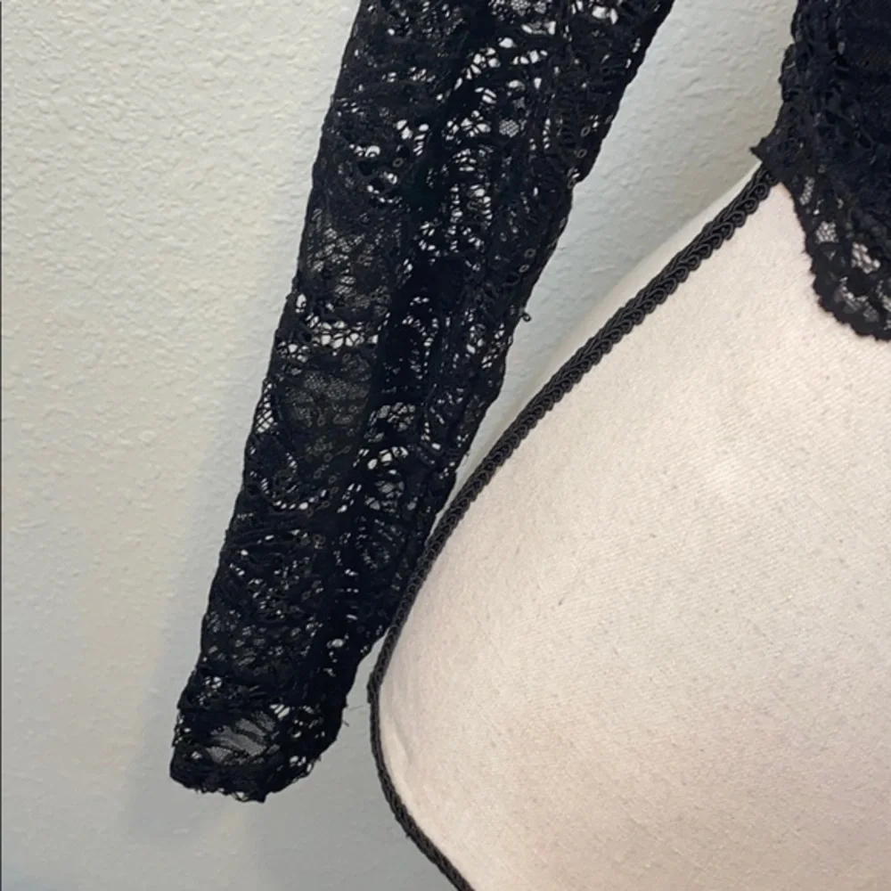 💜💜 Women’s Black Lacy Sequined Top Junior Size 3